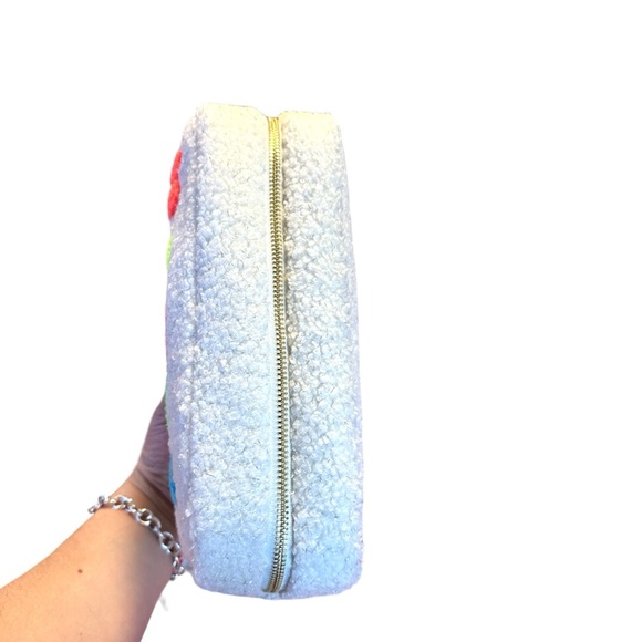 🦋GRWM Sherpa happy cosmetic travel bag - Picture 3 of 5